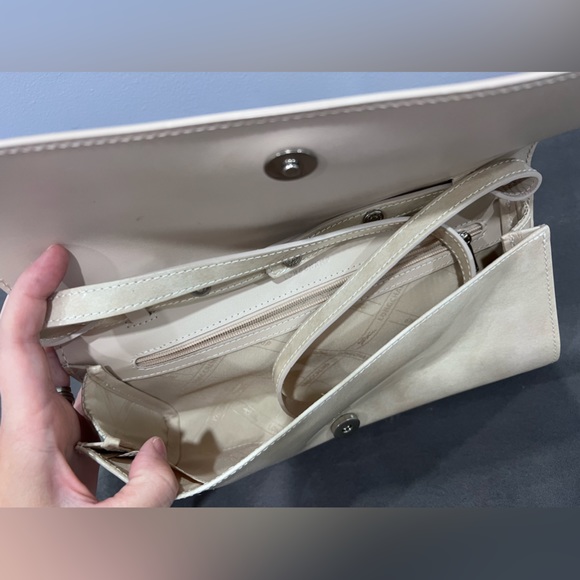 ⭐️Host Pick⭐️ Longchamp patent leather evening clutch - Picture 5 of 8